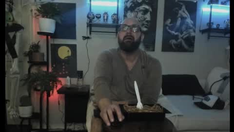 Snapshot of ugly_viking chatting on December 2024 05:27:01 AM Ugly Viking online show from December 2024 05:27:01 AM