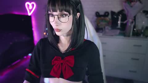 Snapshot of uindi chatting on January 2025 04:24:01 PM Izzy online show from January 2025 04:24:01 PM