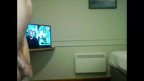 Snapshot of ukfitxxxx chatting on October 2025 09:44:01 PM ukfitxxxx online show from October 2025 09:44:01 PM