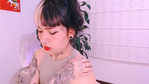 Snapshot of ulala_martina chatting on October 2025 01:19:02 AM Martina online show from October 2025 01:19:02 AM