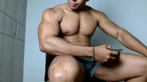 Snapshot of ulisess15 chatting on June 2026 10:39:01 AM Felipe model independent online show from June 2026 10:39:01 AM