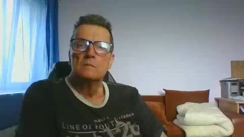Snapshot of ulmeni4 chatting on June 2026 02:08:01 PM ulmeni4 online show from June 2026 02:08:01 PM