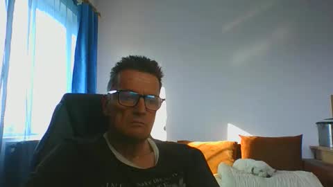 Snapshot of ulmeni4 chatting on June 2026 03:28:02 PM ulmeni4 online show from June 2026 03:28:02 PM