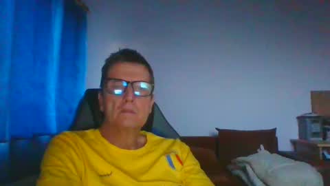 Snapshot of ulmeni4 chatting on July 2026 06:07:02 PM ulmeni4 online show from July 2026 06:07:02 PM