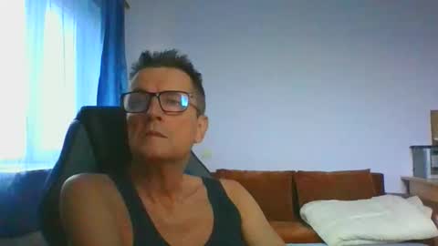 ulmeni7 online show from November 2025 06:57:02 AM