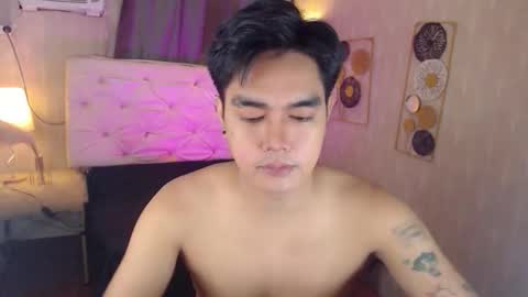 Alex online show from November 2025 06:52:01 PM