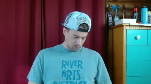 Andrew online show from November 2025 07:02:02 PM