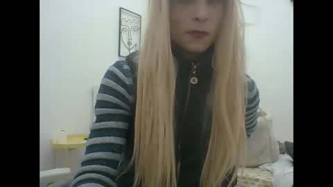 unadiosa online show from February 2026 06:00:02 PM