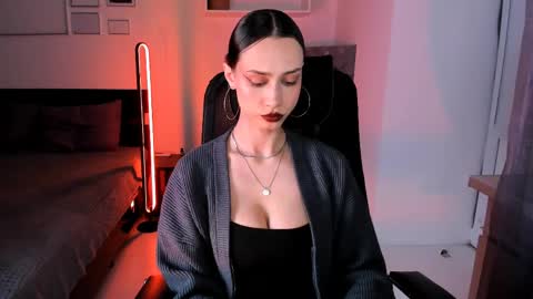 unaericaabistrong online show from April 2026 06:38:01 PM