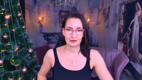 UnaTera online show from December 2025 09:06:01 AM