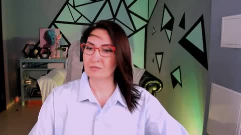 UnaTera online show from April 2026 06:00:02 AM