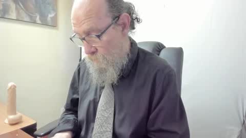 Snapshot of uncle_hottiecb chatting on March 2026 04:48:01 PM Uncle Hottie online show from March 2026 04:48:01 PM