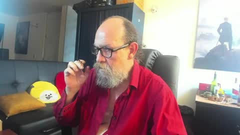 Uncle Hottie online show from May 2026 06:09:01 PM