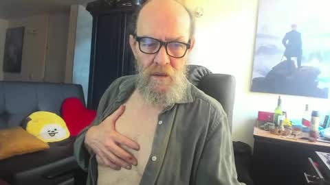 Uncle Hottie online show from June 2026 04:31:01 PM