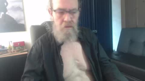 Uncle Hottie online show from July 2026 06:20:01 PM