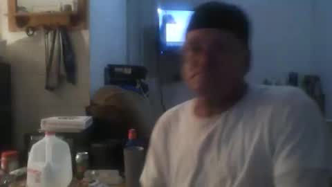 unclemuff online show from February 2026 05:39:02 AM