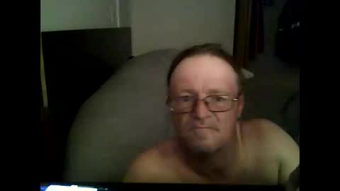 unclemuff online show from May 2026 03:18:01 PM