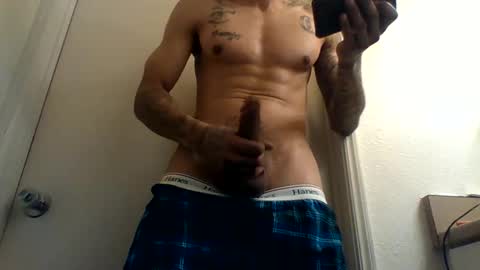 Snapshot of uncut_papi1989 chatting on December 2024 05:42:01 AM tele kuzhbuzh online show from December 2024 05:42:01 AM