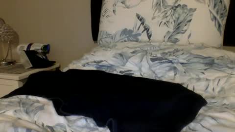 Buzz Bigcock online show from November 2025 09:36:02 PM