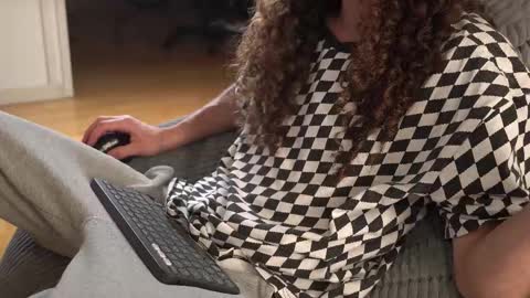 Snapshot of uncutgerman420 chatting on November 2025 11:48:01 PM Mister Uncut online show from November 2025 11:48:01 PM