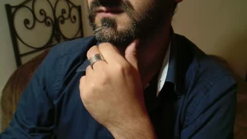 Snapshot of under_thedesk chatting on November 2025 04:51:02 PM Giov online show from November 2025 04:51:02 PM