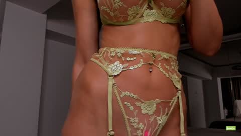 Snapshot of unforgettable_s chatting on September 2025 05:18:01 PM Silvia online show from September 2025 05:18:01 PM