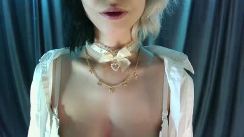 Snapshot of unforgettablehelen chatting on May 2026 03:41:01 PM unforgettablehelen online show from May 2026 03:41:01 PM