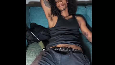 Snapshot of uniballboy chatting on December 2024 04:48:02 AM Uni Ball online show from December 2024 04:48:02 AM