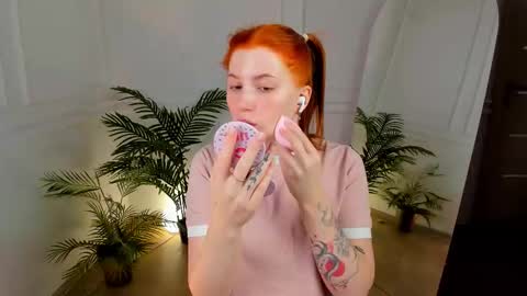 Call me Mira  thumbs up its make me happy online show from January 2026 10:48:01 PM