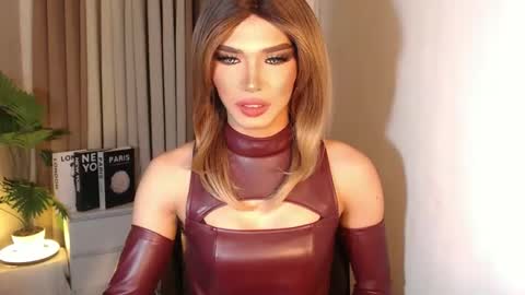 Miss Andrea online show from October 2025 04:16:01 PM