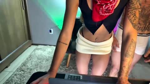 universitaria_ online show from January 2026 03:22:02 AM