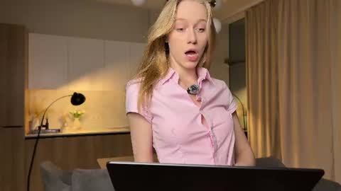 Snapshot of unnabella chatting on June 2026 07:16:02 PM UnnaBella online show from June 2026 07:16:02 PM