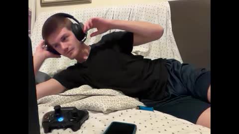 Stepbro online show from March 2025 10:08:02 PM