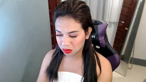 Snapshot of ur_cutiesthotasianxx chatting on January 2025 03:16:02 AM Vee online show from January 2025 03:16:02 AM