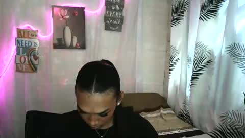 ur_dazzlingmorenaxx online show from June 2026 02:11:02 AM