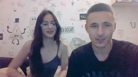 ur fave couplee online show from May 2026 06:25:02 PM