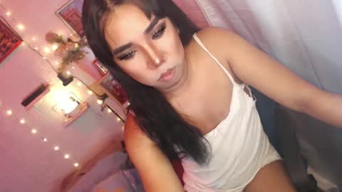 Snapshot of ur_hot_tommiexx chatting on January 2025 03:02:02 PM jennie online show from January 2025 03:02:02 PM