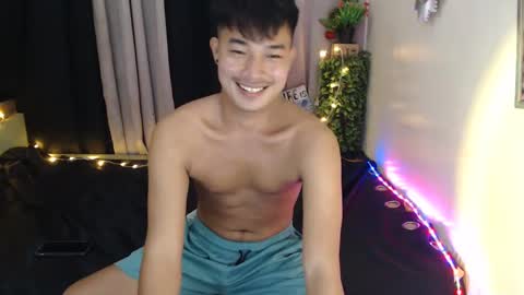 ur_hugechinito online show from March 2025 06:54:02 PM