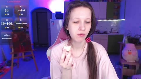 Lera online show from May 2026 01:05:02 PM