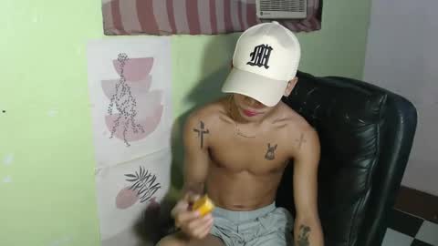 Snapshot of ur_raffy chatting on February 2025 12:22:01 PM ur_raffy online show from February 2025 12:22:01 PM