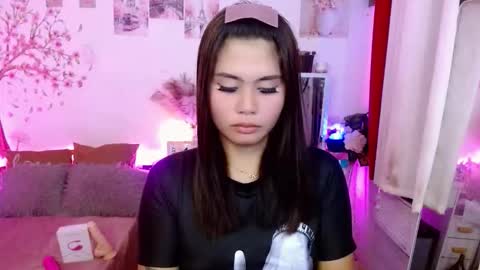 HelloIm  Girly online show from May 2026 02:29:02 AM