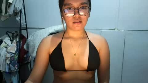 ur_wetwife online show from August 2026 10:40:02 AM