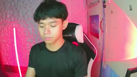 Snapshot of ur_younngtwinkxxx chatting on January 2026 04:10:01 PM Ken online show from January 2026 04:10:01 PM