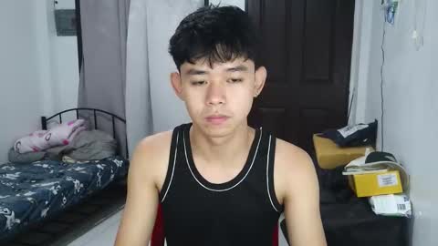 Snapshot of ur_younngtwinkxxx chatting on February 2026 04:55:01 AM Ken online show from February 2026 04:55:01 AM