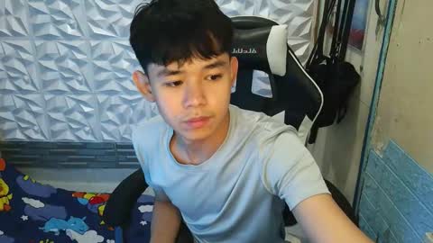 Snapshot of ur_younngtwinkxxx chatting on February 2026 07:51:02 AM Ken online show from February 2026 07:51:02 AM