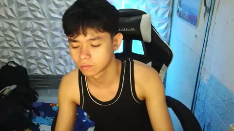 Snapshot of ur_younngtwinkxxx chatting on February 2026 04:55:01 PM Ken online show from February 2026 04:55:01 PM