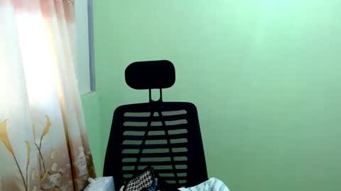 Snapshot of urasian_joy chatting on October 2025 04:22:02 AM urasian_joy online show from October 2025 04:22:02 AM