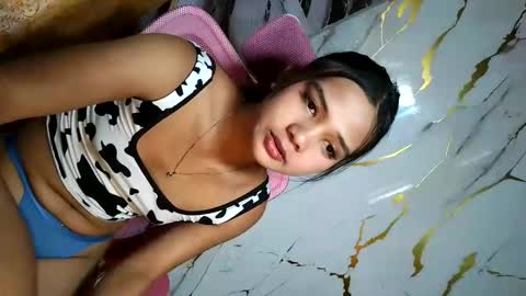 urasian_latinaxxx online show from June 2026 02:53:01 AM
