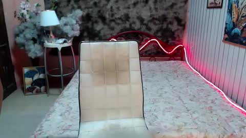 HI WE ARE NATHANIEL AND SEV online show from January 2026 06:57:02 PM