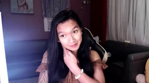 Snapshot of urasian_newra chatting on October 2025 06:42:02 PM NEWRA ALLISON online show from October 2025 06:42:02 PM